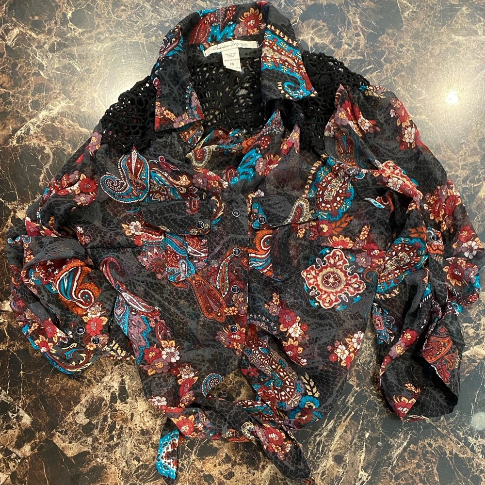 Front tie top